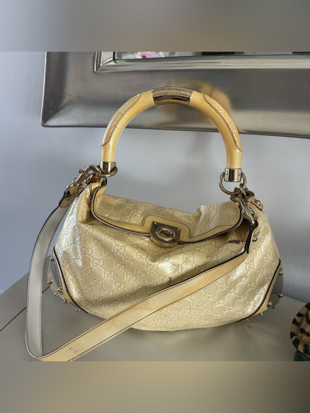 Gucci Cream Leather Top-Handle Shoulder Bag